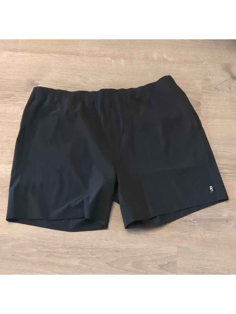 Rhone essentials black shorts size XXL